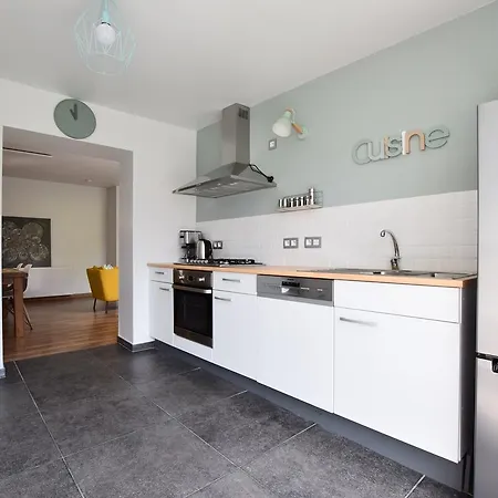 度假居 Modern Holiday In With Fenced Garden *
