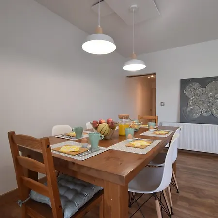 Modern Holiday In With Fenced Garden