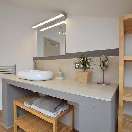 Modern Holiday In With Fenced Garden Feriehus Bastogne